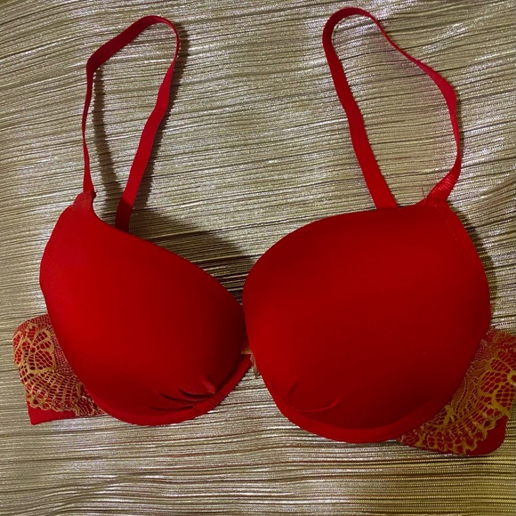 NWOT Sexy Push Up Bra - Picture 2 of 4